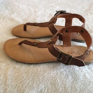 Girls sandals